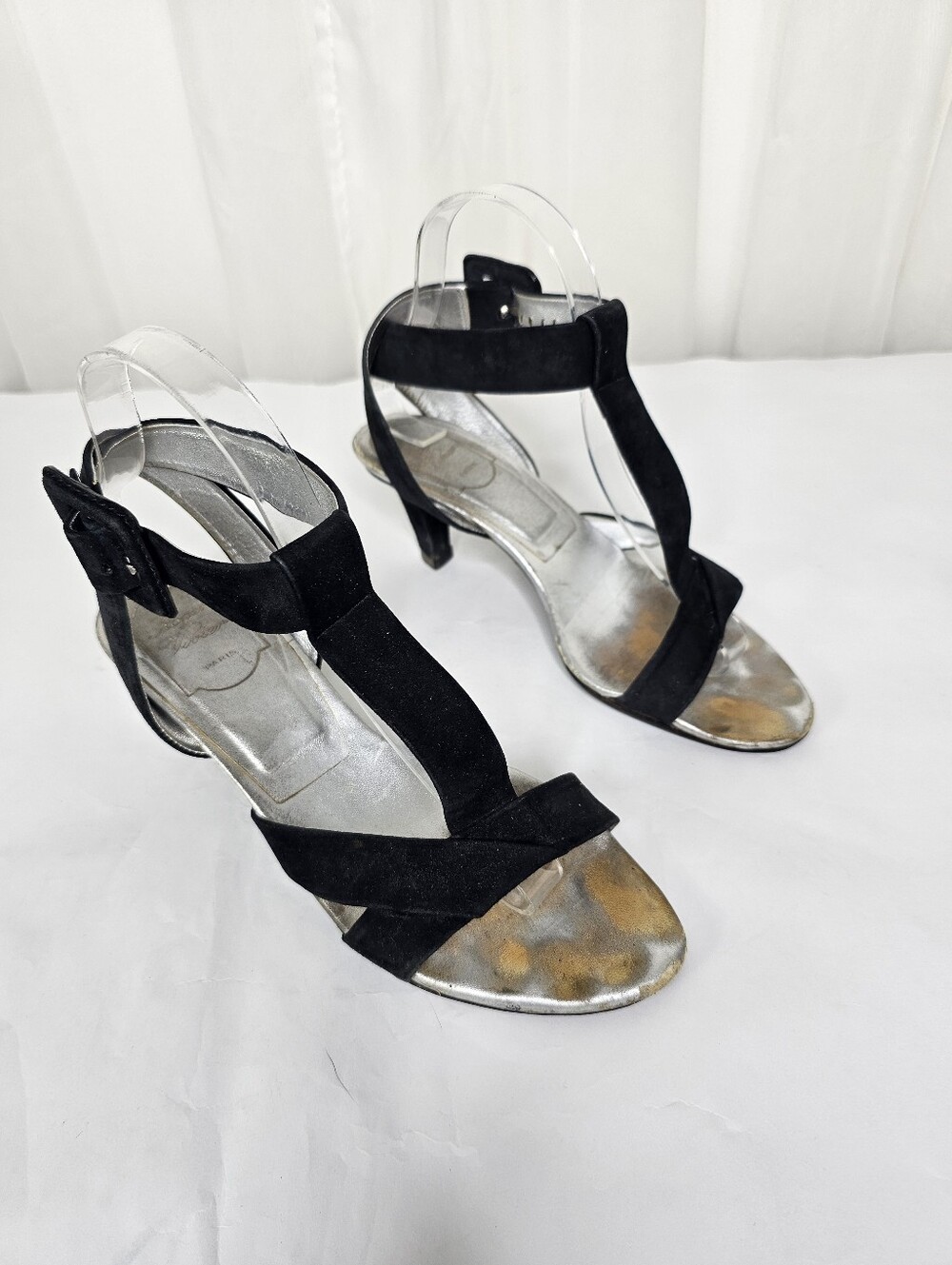 Roger Vivier Black Suede T-Strap Ankle Buckle Kitten Heel Sandal Size 36